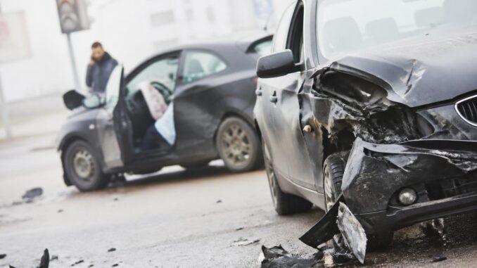 Nebenjob und täglicher Arbeitsweg: Was Arbeitnehmer bei einem Verkehrsunfall beachten sollten
